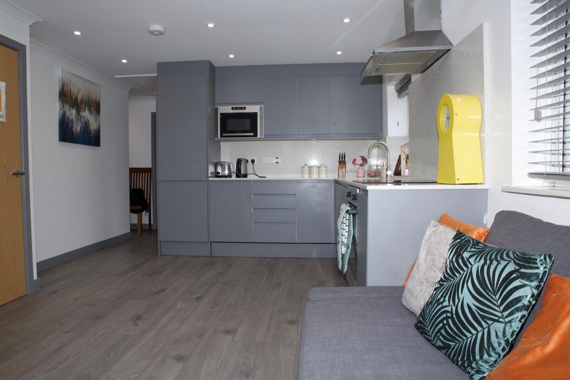 Spacious Modern 2 Bed Flat In City Centre ريدينج المظهر الخارجي الصورة