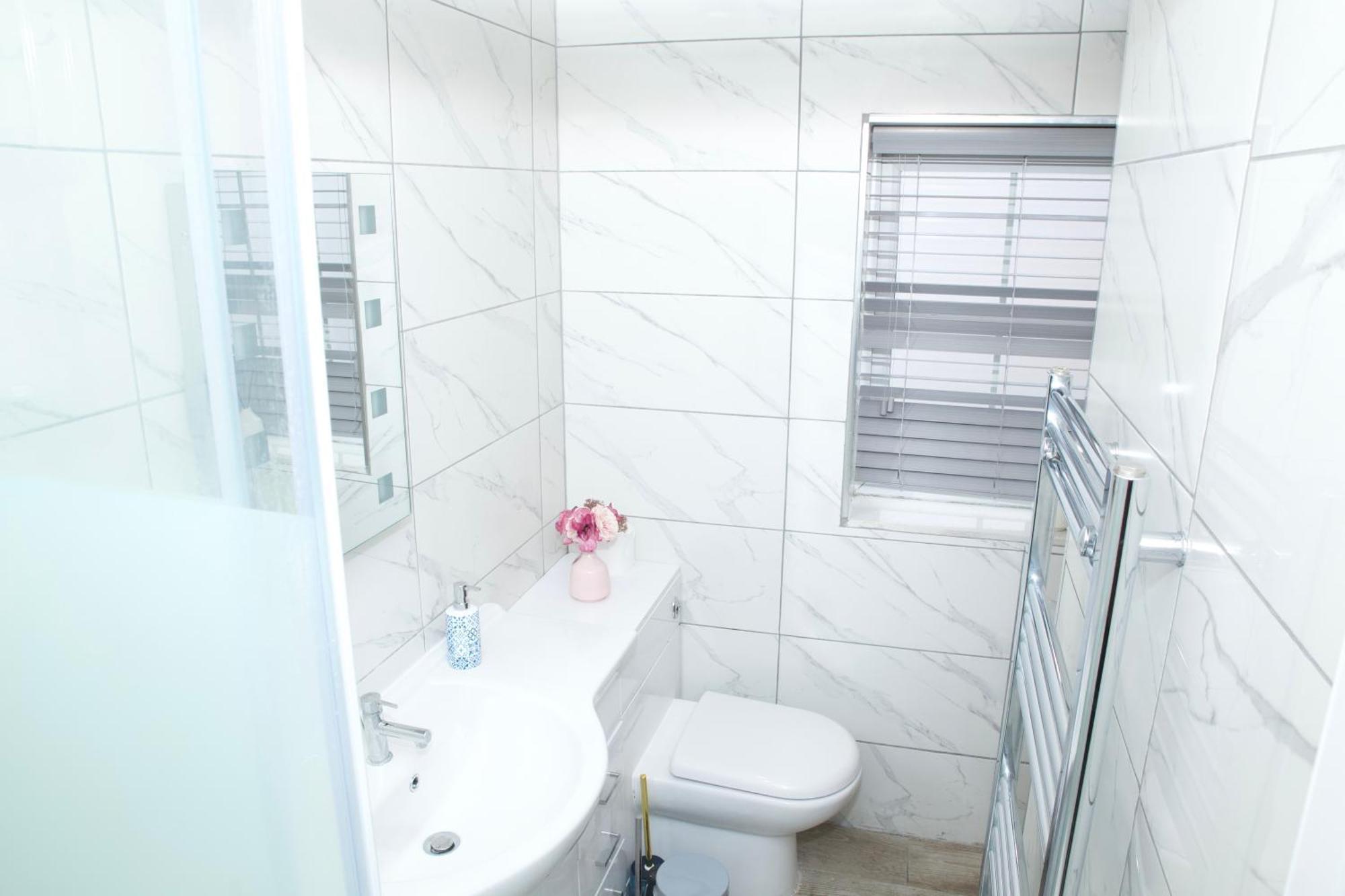 Spacious Modern 2 Bed Flat In City Centre ريدينج المظهر الخارجي الصورة