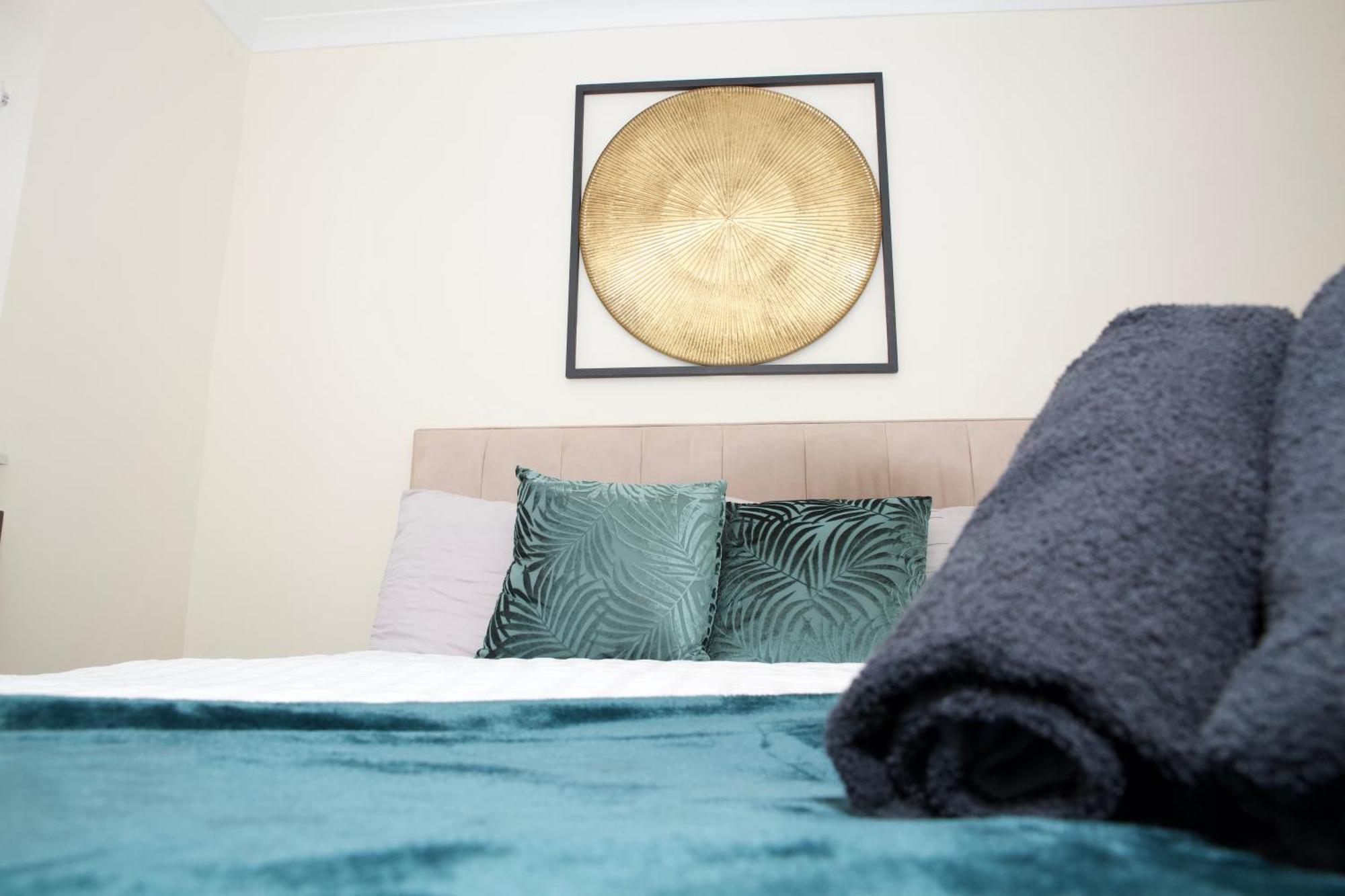 Spacious Modern 2 Bed Flat In City Centre ريدينج المظهر الخارجي الصورة