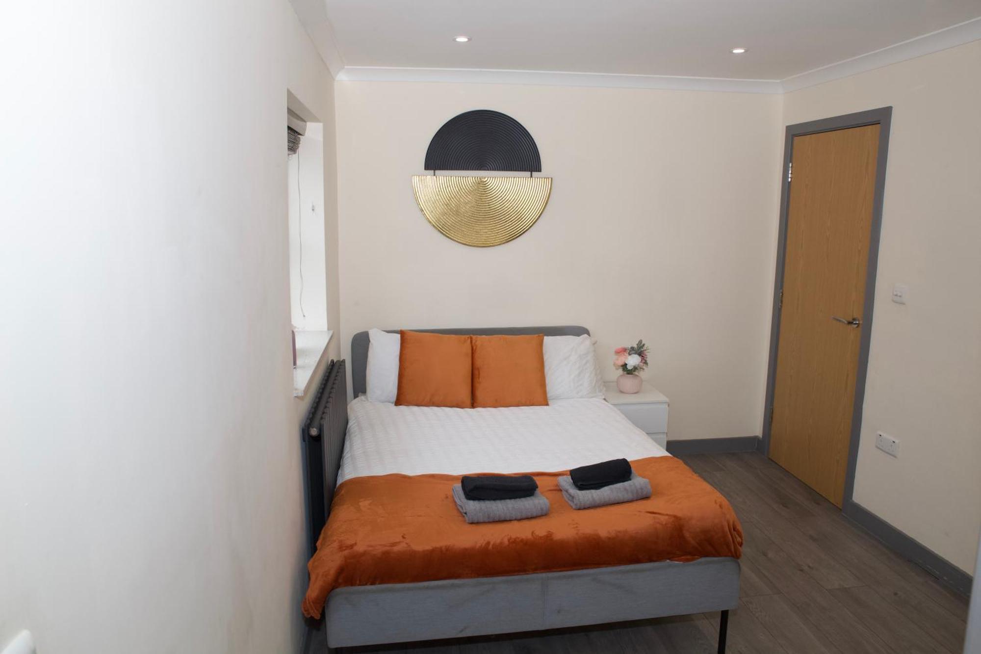 Spacious Modern 2 Bed Flat In City Centre ريدينج المظهر الخارجي الصورة