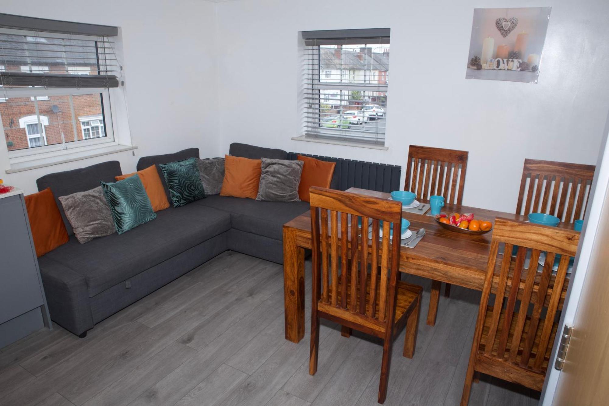 Spacious Modern 2 Bed Flat In City Centre ريدينج المظهر الخارجي الصورة